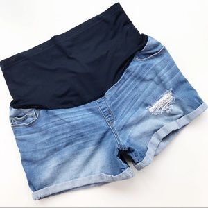 💛 Liz Lange Distressed Maternity Jean Shorts